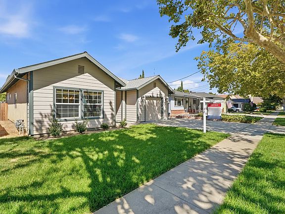 3rd image of 217 Palm Ave