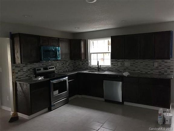 4th image of 1321 Hillwood Dr