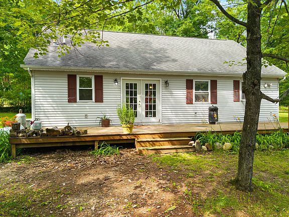 2nd image of 1922 Fish Lab Rd