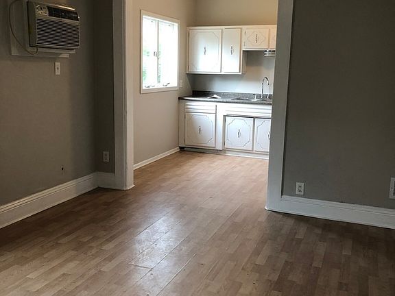 5th image of 329 Laurel St W #1