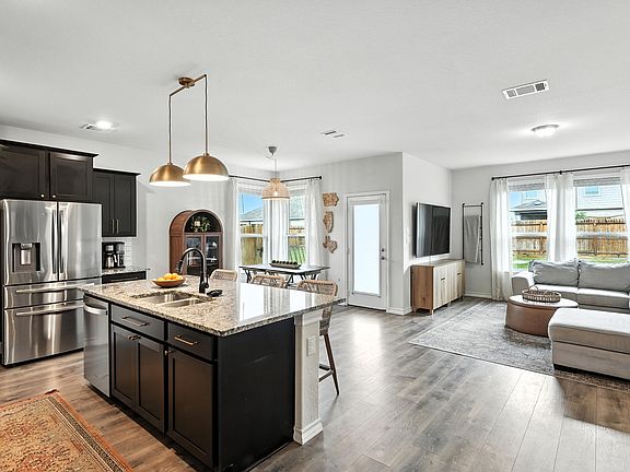 3rd image of 444 Butterfly Bush Ct