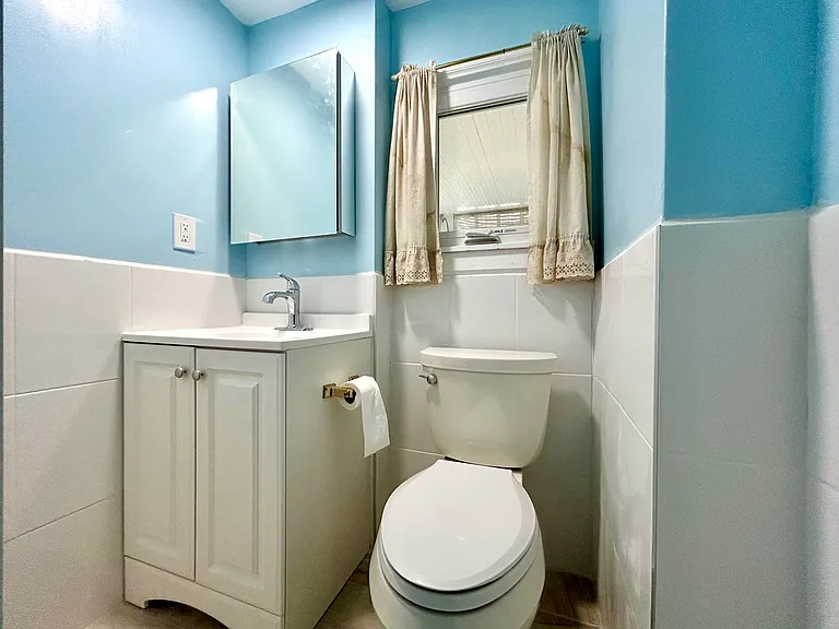 32 Wamsutta Ave — Photo 10
