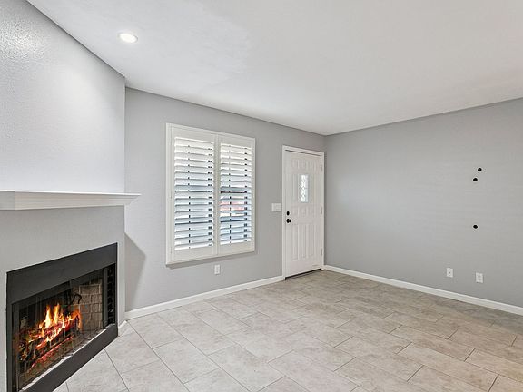 5th image of 5704 E Aire Libre Ave Unit 1123