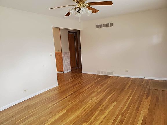 4th image of 117 E Grand Lake Blvd
