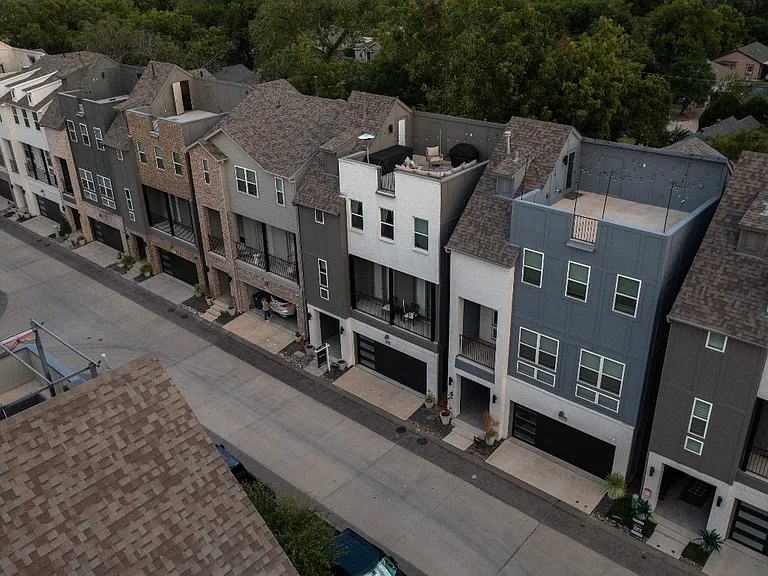 1450 Elevado Dr — Photo 15