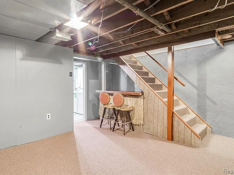 3388 Coolidge Hwy — Photo 32