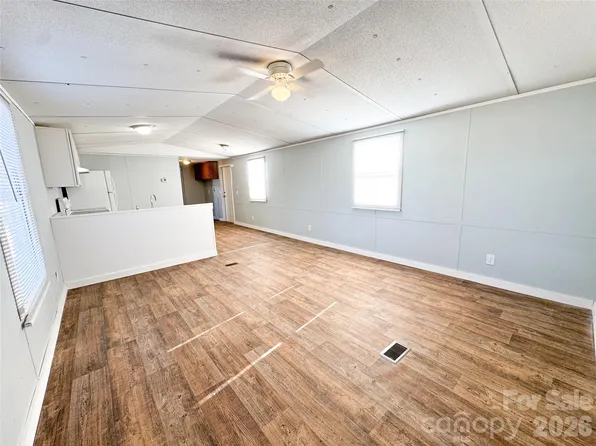 7555 Palm Tree Dr, Vale, NC 28168