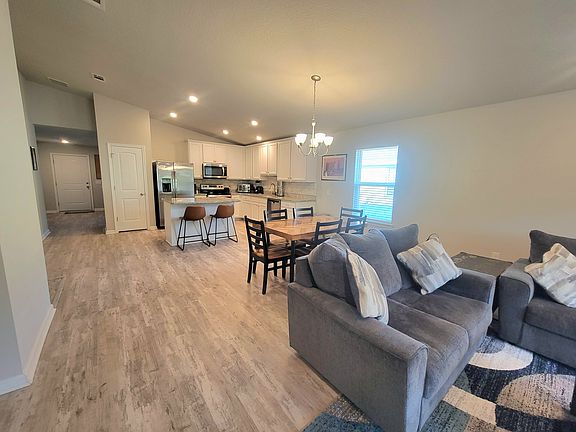 Living Room/Dining area