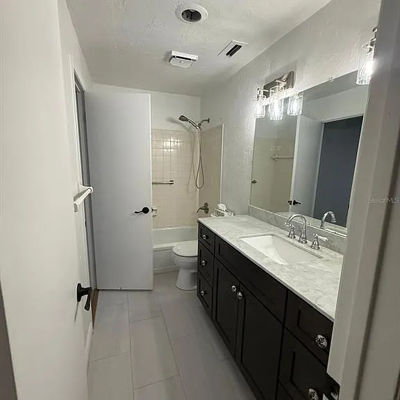 21204 Sandalwood Dr #21204 — Photo 20