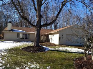 22735 Creek Bend Ct, Strongsville, OH 44136