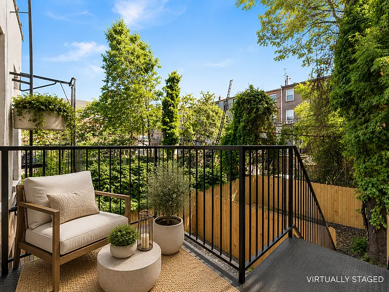 76 Carroll St #2 — Photo 8