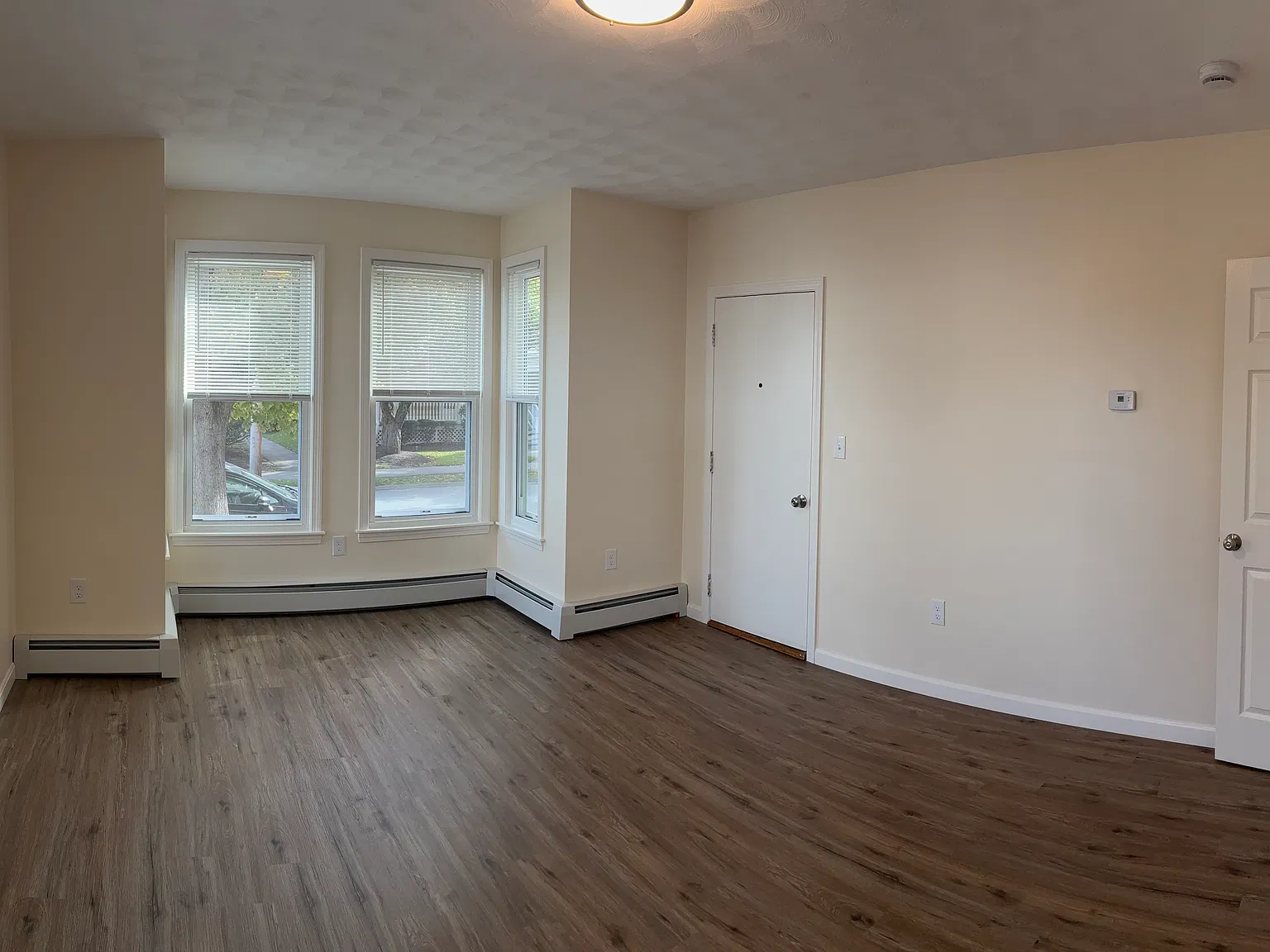 4 bed, 1150 sqft, $3,000 — Photo 4