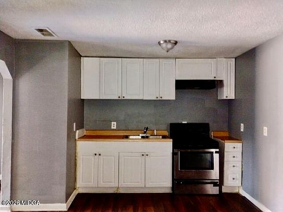 5th image of 2916 Walmar Dr