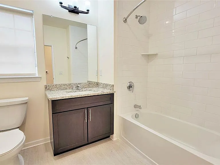 260 W Main St #6 — Photo 11