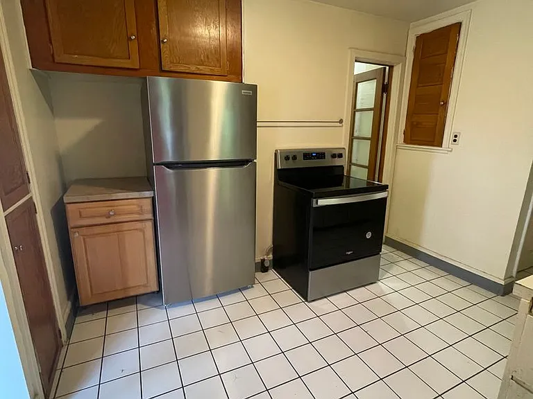 65 E Norwich Ave — Photo 20