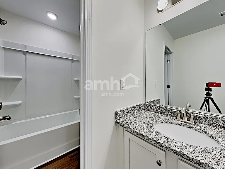 130 Hamilton Park Dr — Photo 22