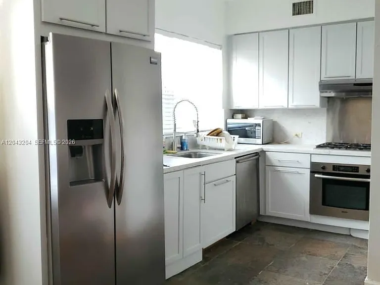 760 Meridian Ave #3 — Photo 5