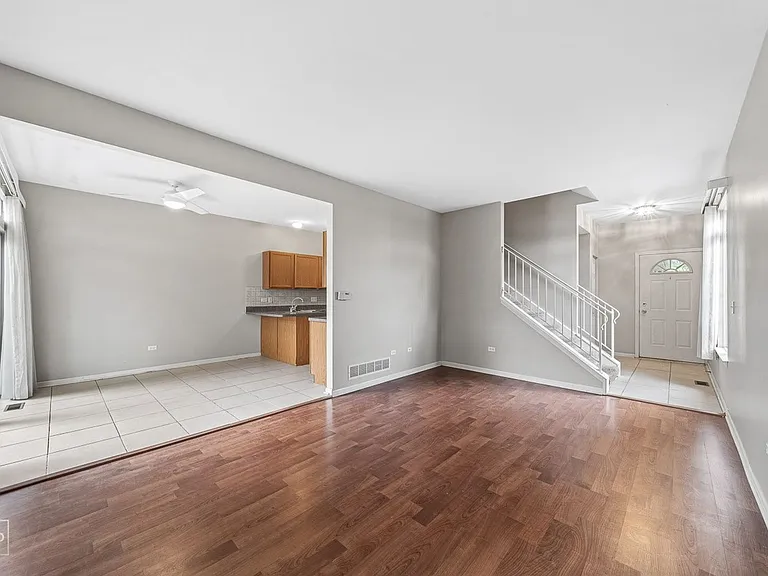 1738 Windward Ave — Photo 3