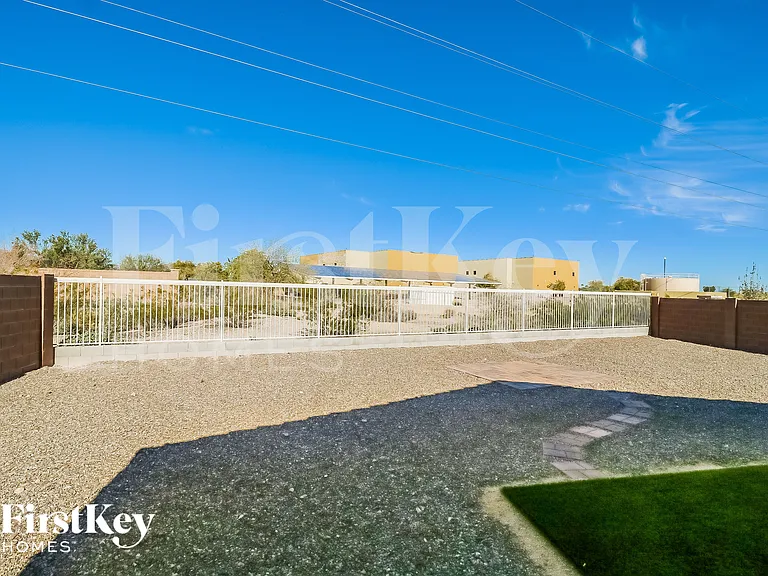 23654 W Whyman Ave — Photo 18