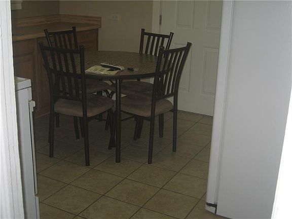 4th image of 641 Saint Joseph Ln