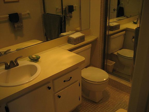 4th image of 4053 Berkshire C
