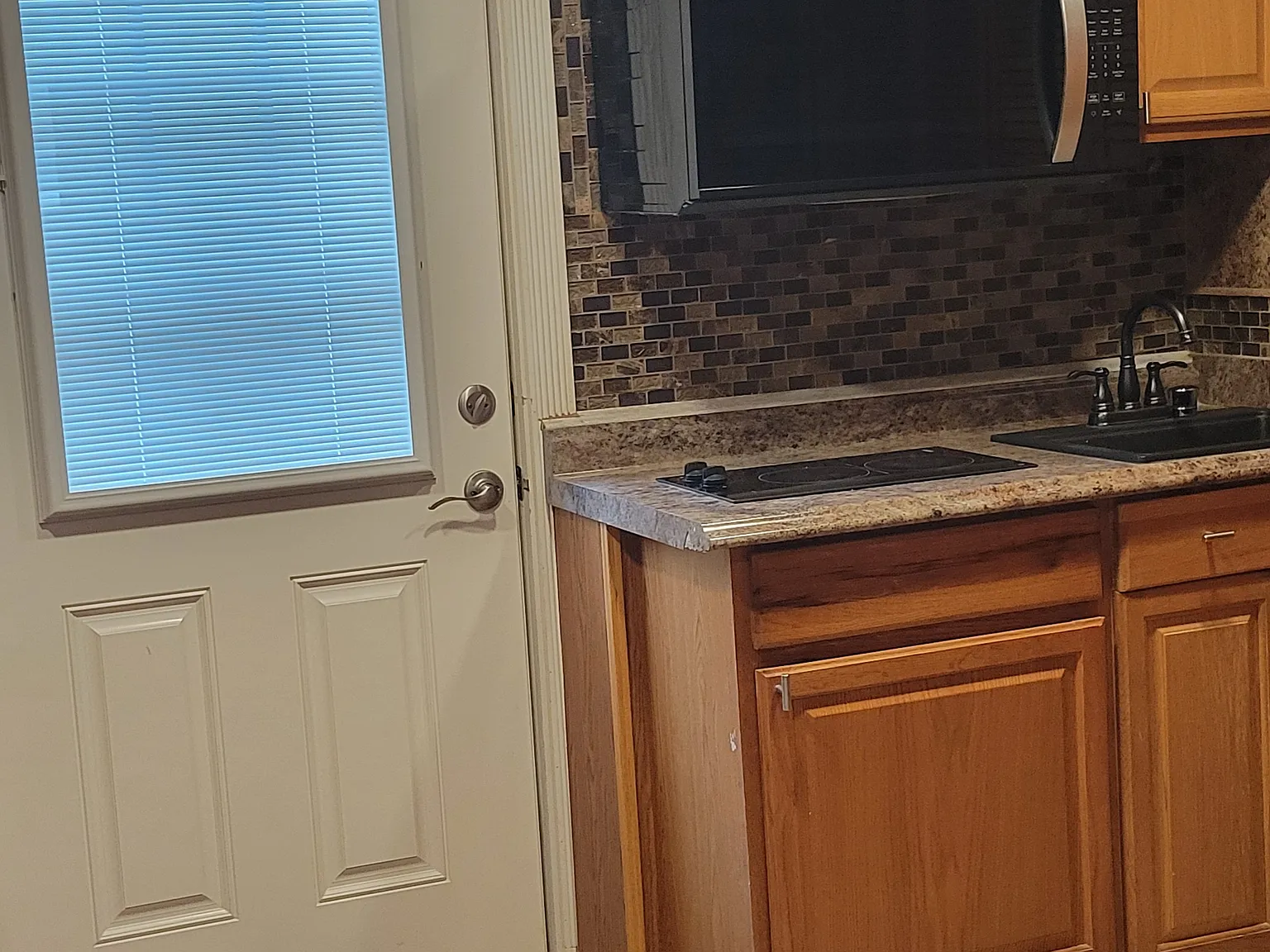 2 bed, 900 sqft, $1,250 — Photo 3