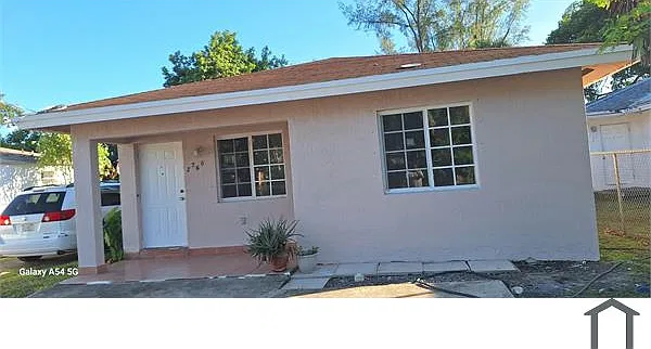 2760 NW 48th St