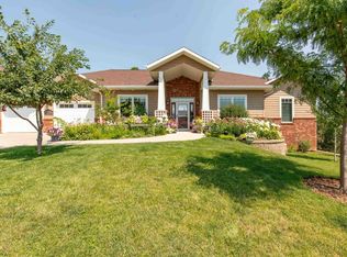 522 Enchanted Pines Dr, Rapid City, SD 57701