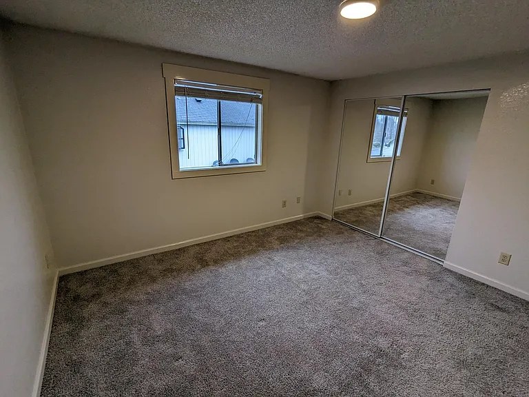 449 Main Ave S — Photo 11
