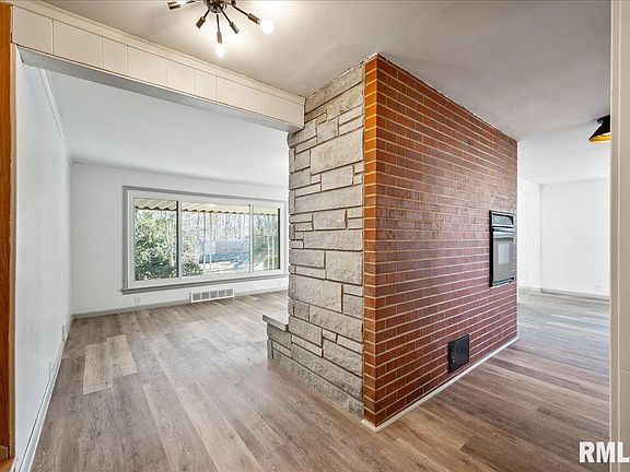 3rd image of 5416 N Stephen Dr