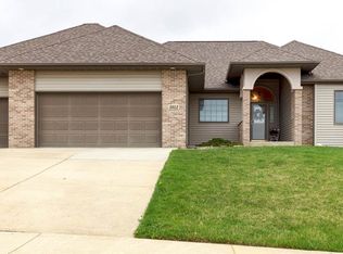 5012 Pheasant Dr, Cedar Falls, IA 50613