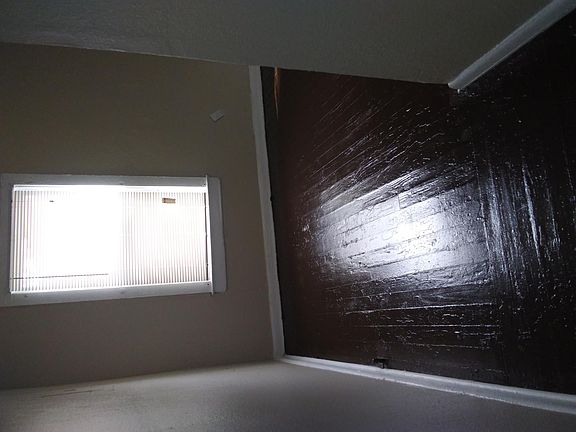 5th image of 118 Potomac