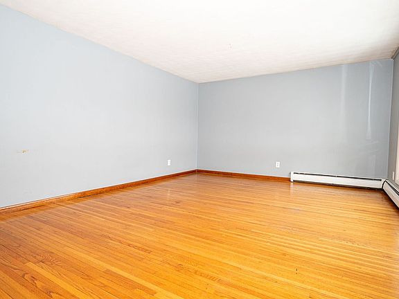 5th image of 24 Honduras Ln