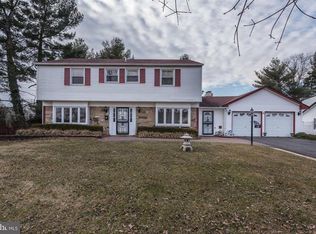 10 Timber Ln, Willingboro, NJ 08046