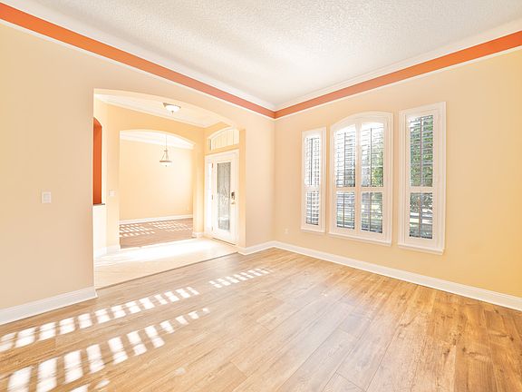 5th image of 1407 Barrington Cir