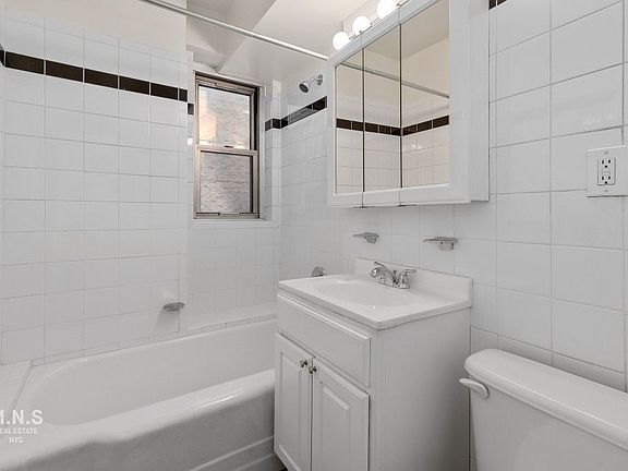 5th image of 300 E 46th St #11K1