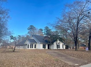 202 Bay Hills Dr, Benton, LA 71006