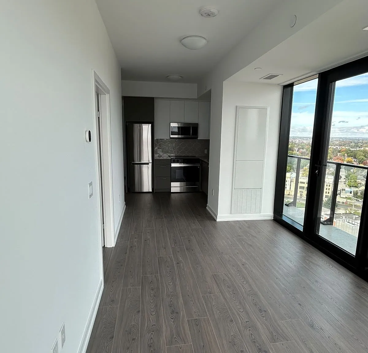 2 bed, $2,450 — Photo 4