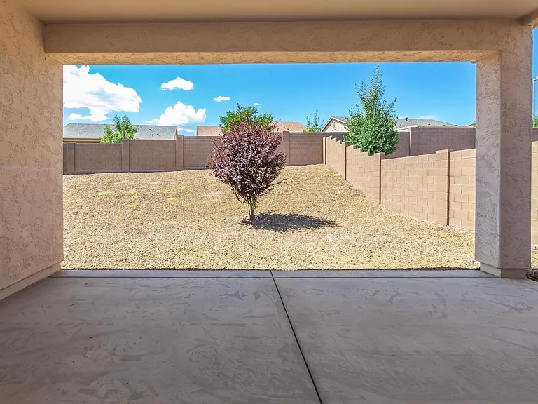 4511 N Dryden St — Photo 3