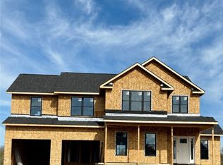 8020 Sedge Grass Rd, Baldwinsville, NY 13027