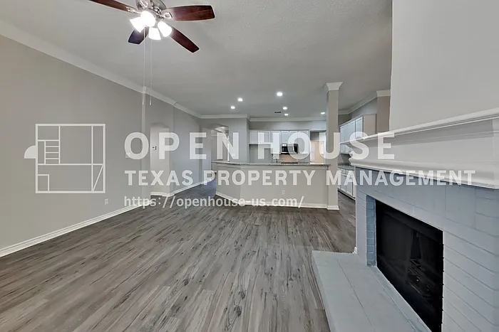 2209 Laura Elizabeth Trl — Photo 3