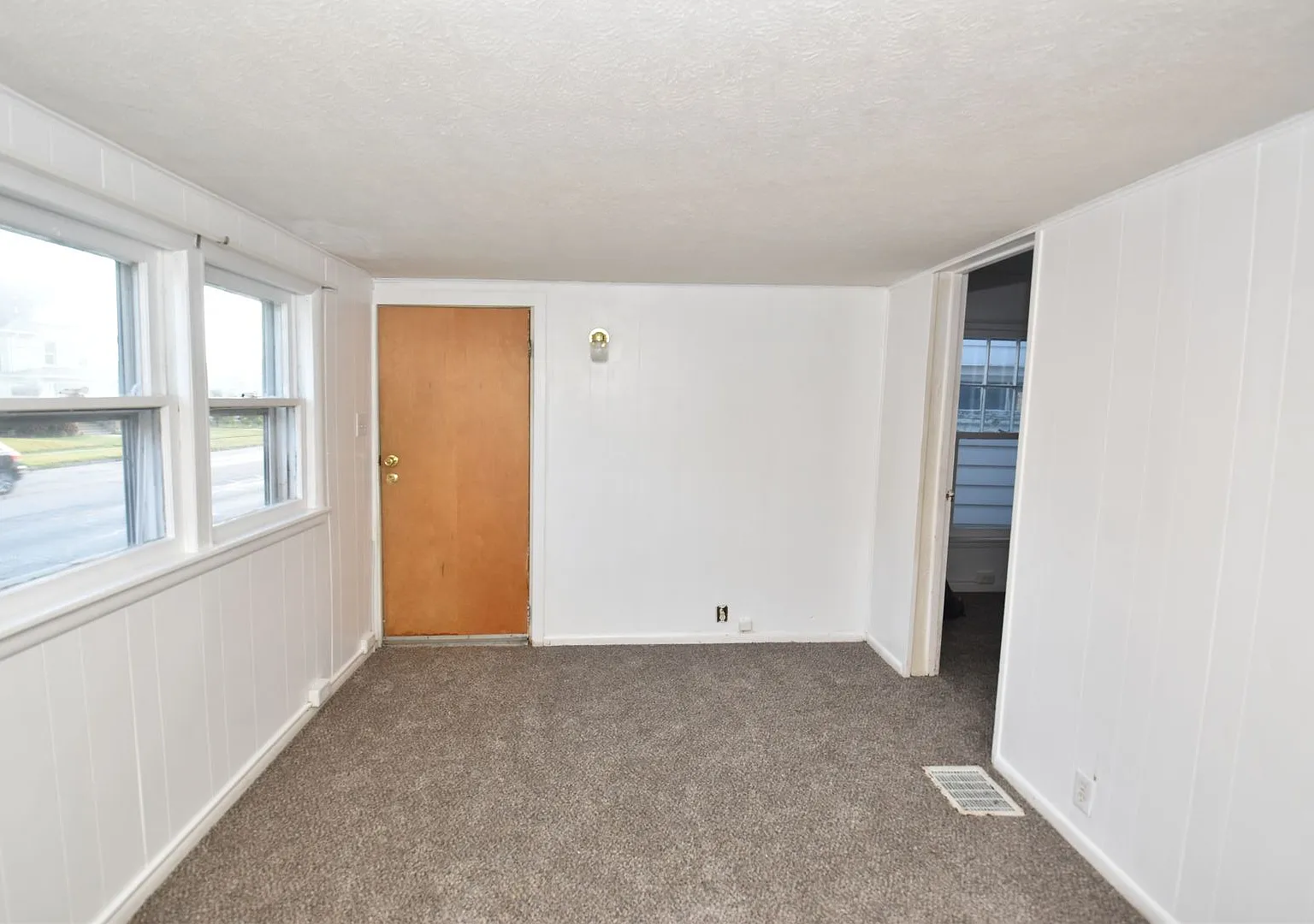 507 Lincolnway East Mishawaka-Duplex — Photo 4