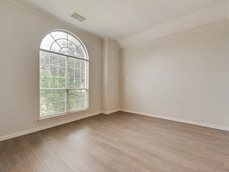9301 Preston Trl — Photo 21
