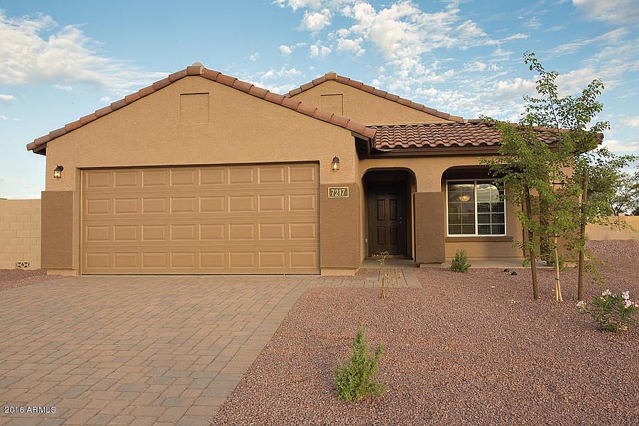 7217 N 77th Dr-1