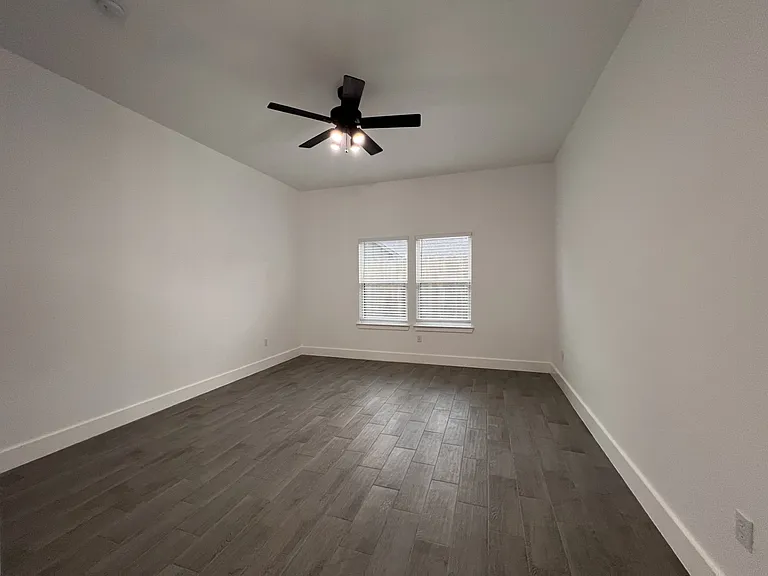 506 E Bryson Ave — Photo 14