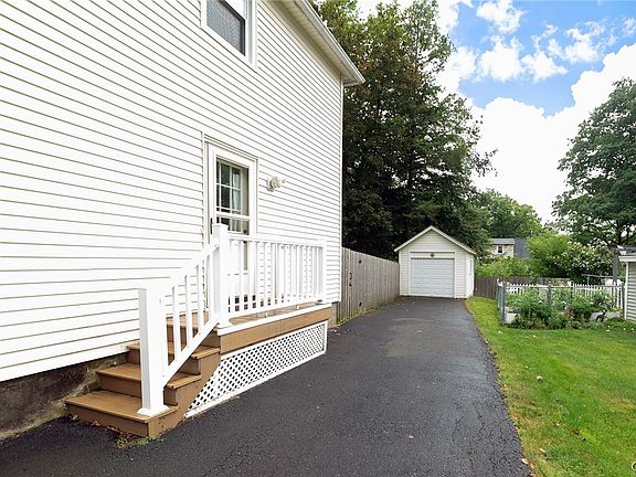 5th image of 264 Rider Ave