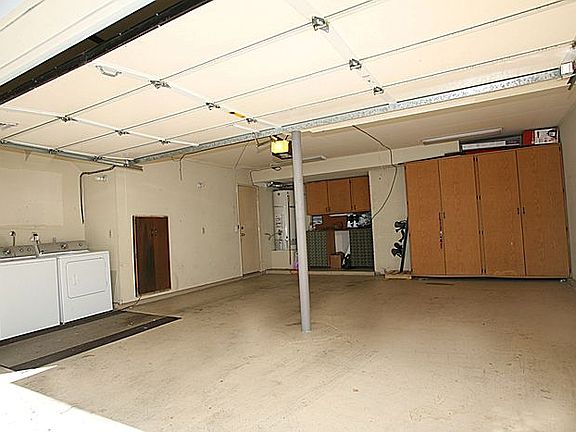 4th image of 134 S Seneca Cir #17
