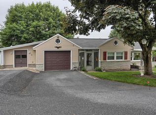 686 W High St, Manheim, PA 17545