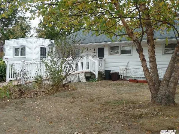 1662 Roland Ave, Wantagh, NY 11793