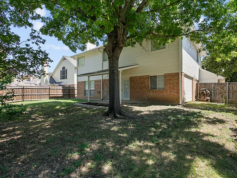 7605 Bryce Canyon Dr W — Photo 27